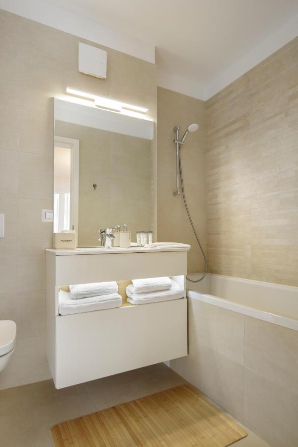 Apartment Cliche Luxury